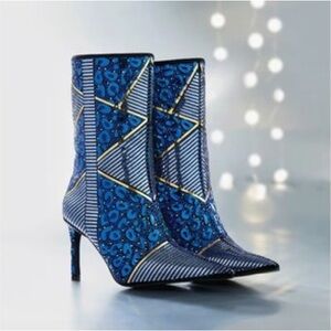 Azalea Wang Leopard Printed  Patterned Blue Gold Stiletto Heeled Boots Size 7